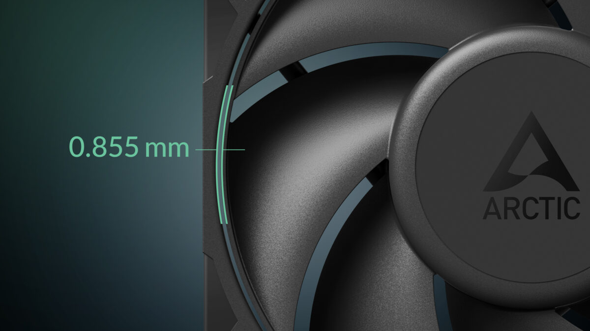 P12_Pro_Black_CloseUp_EN